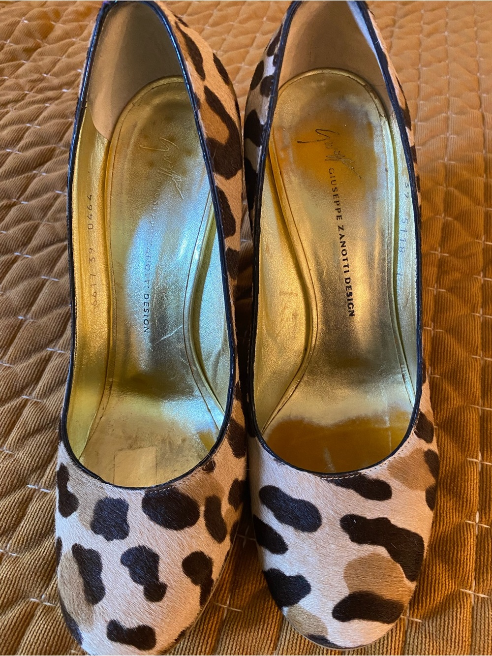 Giuseppe Zanotti Leopard-Print Round-Toe Pumps in Black & Cream